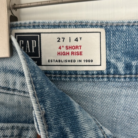 High Waist Jean Shorts GAP - Picture 2 of 3